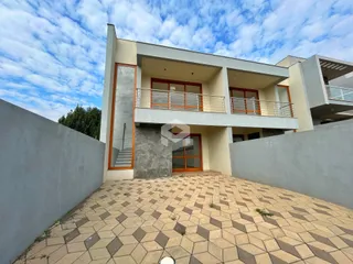 Vista externa de uma residência moderna em Lajeado, Brasil.