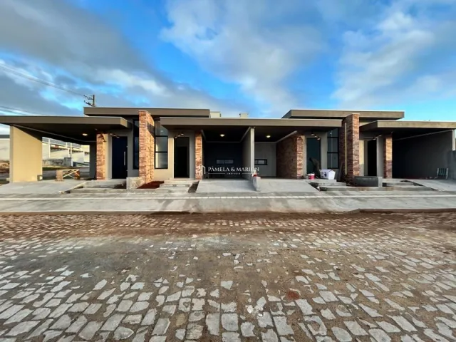 Casa geminada com 2 dormitórios