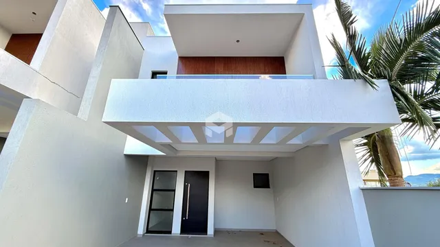 Fachada moderna de uma residência em Lajeado, Brasil.