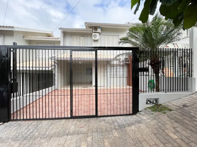 Sobrado com 3 dormitórios