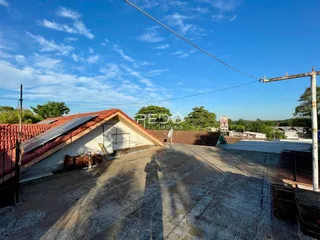 Vista aérea do telhado de uma propriedade em Lajeado, Brasil.