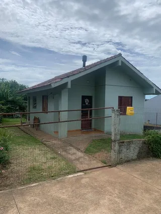 Casa com 2 dormitórios