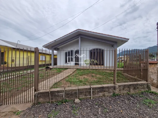 Casa com 3 dormitórios