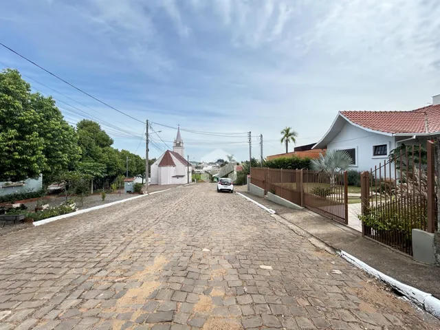 Vista da rua de paralelepípedos em Lajeado, Brasil.