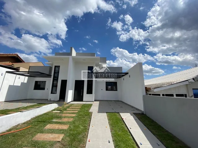 Casa geminada com 2 dormitórios