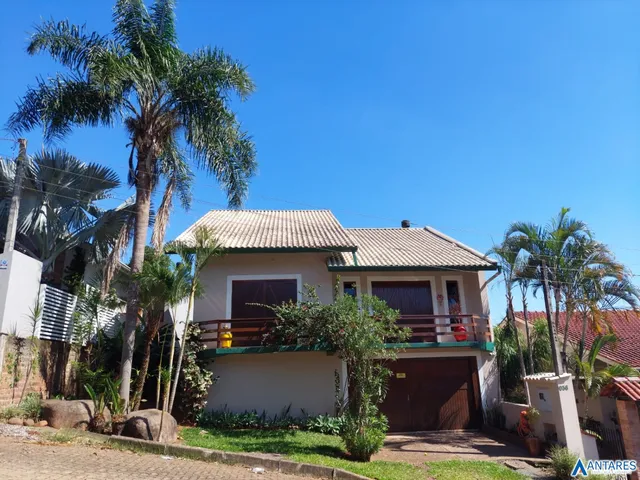 Casa com 3 dormitórios