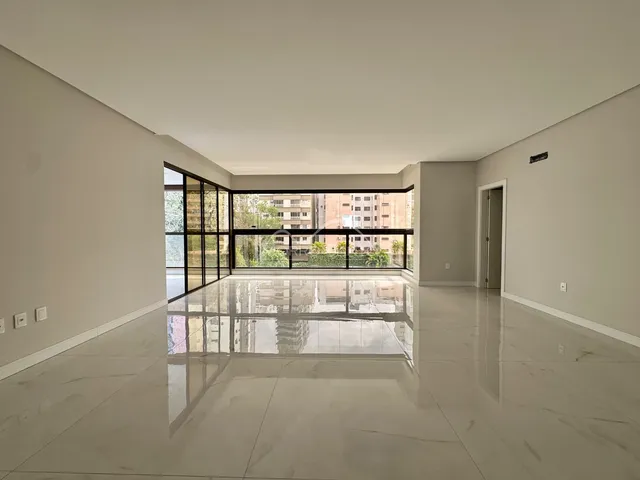 Apartamento com 3 dormitórios, foto 2