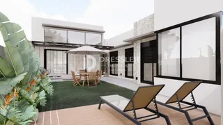 Fachada de uma residência moderna com área externa em Lajeado, Brasil.