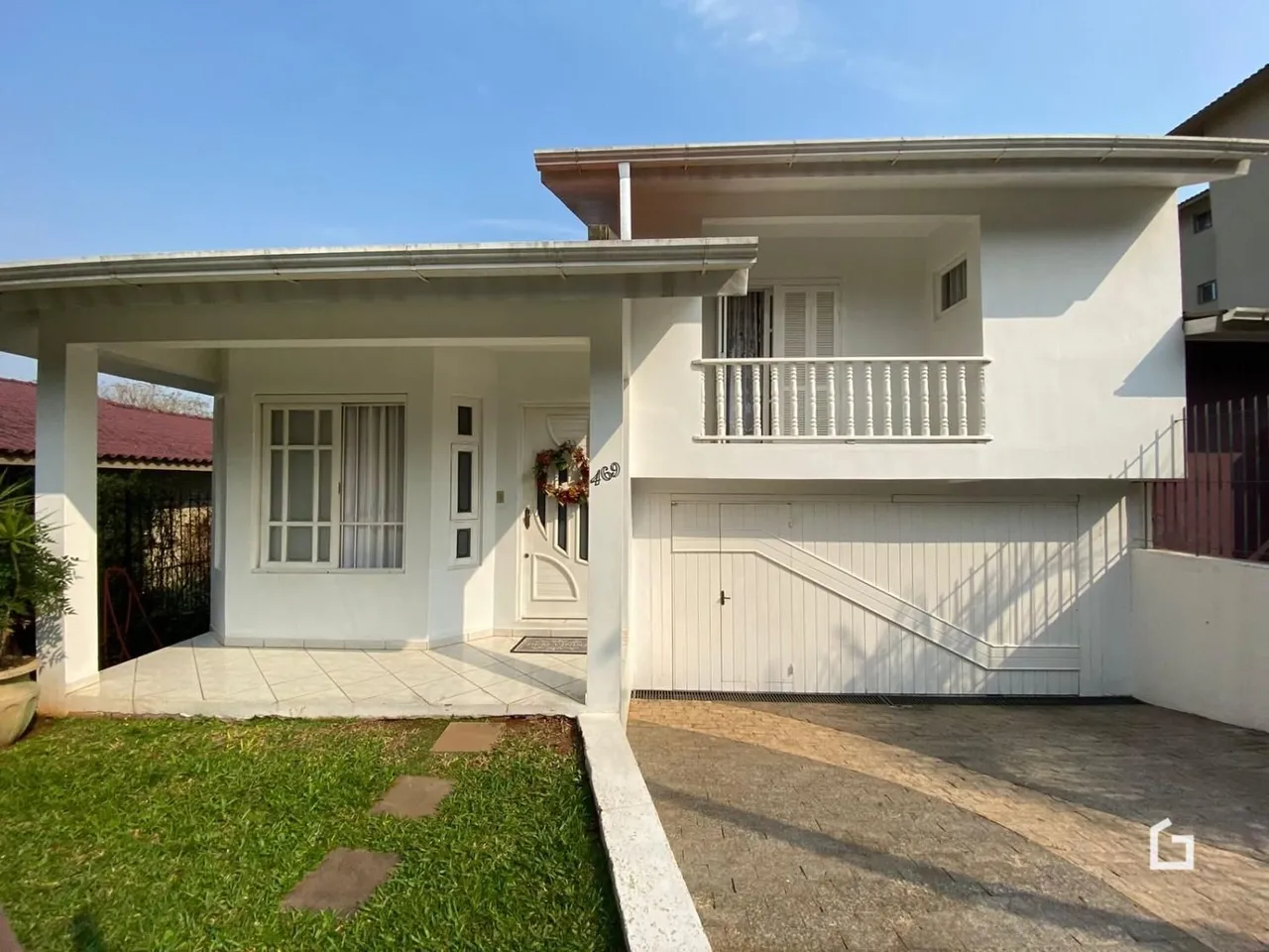 Casa com 4 dormitórios, foto 1