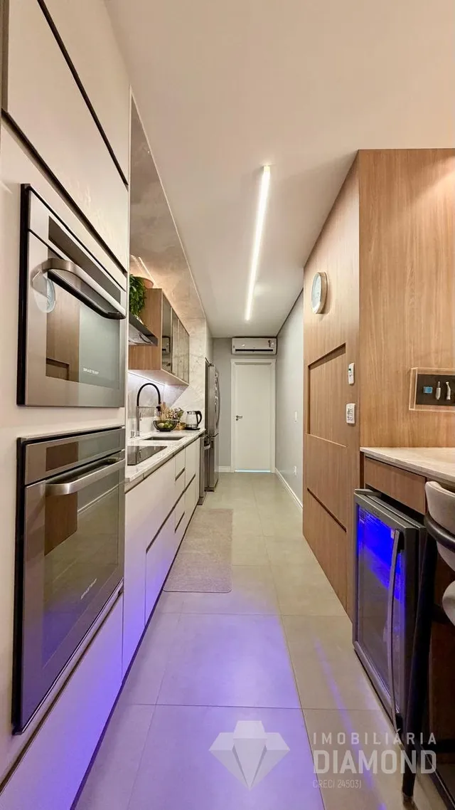 Apartamento com 3 dormitórios