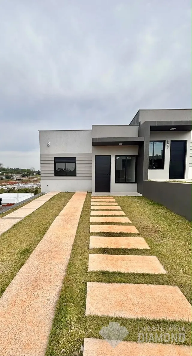 Casa geminada com 2 dormitórios