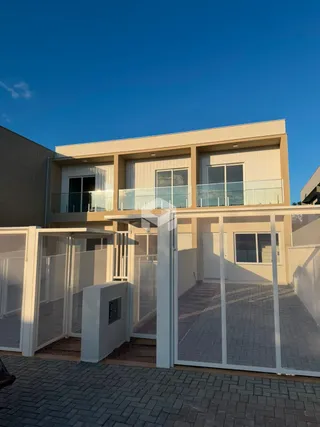 Fachada moderna de uma residência em Lajeado, Brasil.