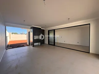 Espaço interno amplo de uma residência em Lajeado, Brasil.