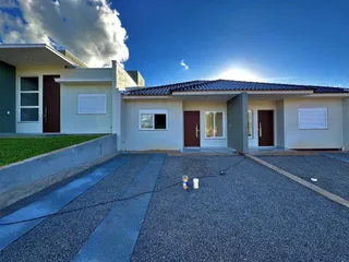 Casa geminada com 2 dormitórios, foto 1
