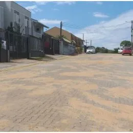 Vista externa de uma área de terra em Lajeado, Brasil.