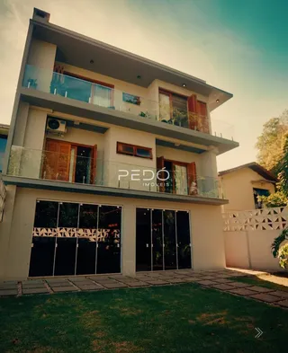 Fachada de um imóvel residencial em Lajeado, Brasil.