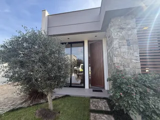 Casa com 3 dormitórios, foto 1