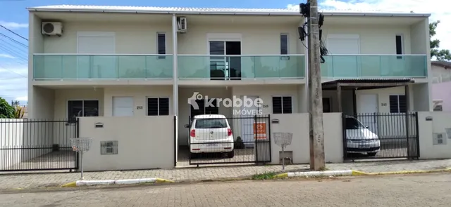 Sobrado com 2 dormitórios