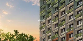 Fachada de um prédio com varandas cobertas de vegetação em Lajeado.