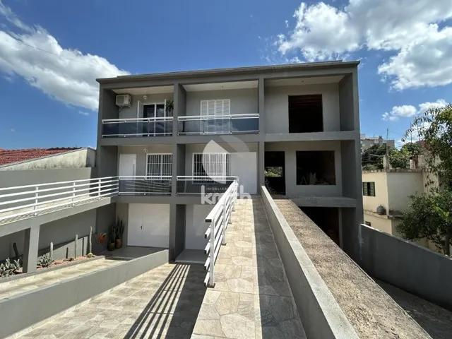 Sobrado com 2 dormitórios