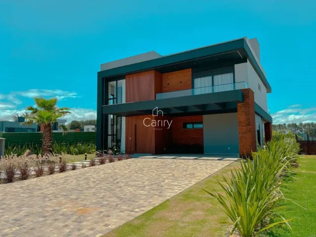 Casa com 4 dormitórios