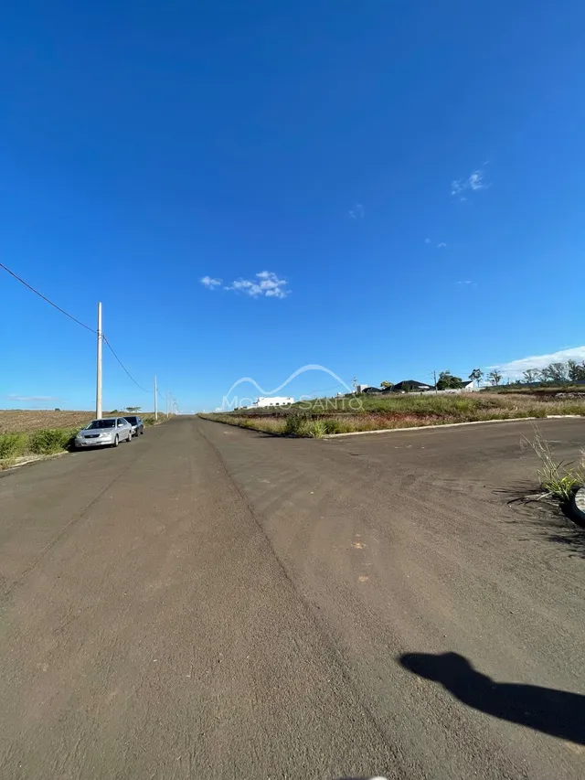 Vista de uma estrada asfaltada em Lajeado, Brasil.