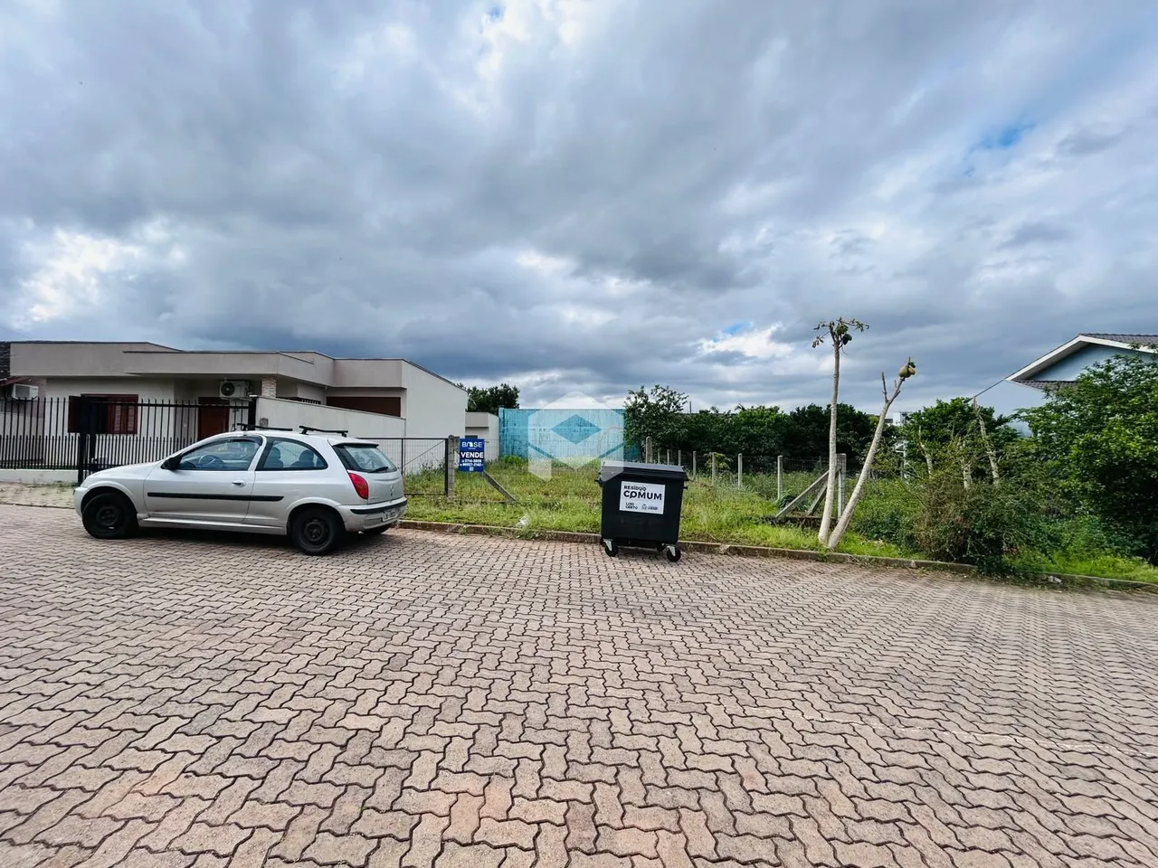 Vista da fachada de uma propriedade em Lajeado, Brasil.