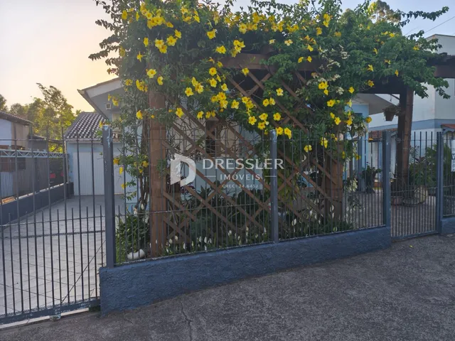 Casa com 3 dormitórios