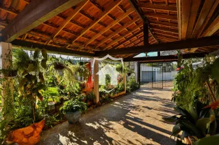 Casa com 5 dormitórios, foto 1