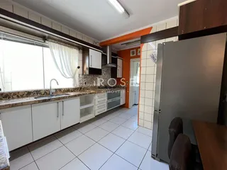 Casa com 4 dormitórios, foto 3