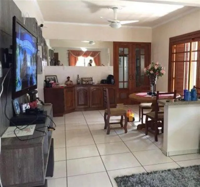 Casa com 3 dormitórios, foto 2