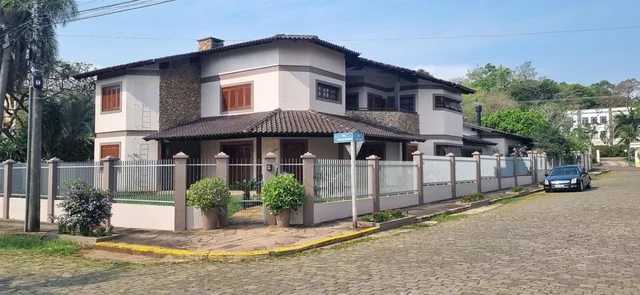 Casa com 5 dormitórios