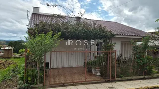 Casa com 4 dormitórios, foto 1
