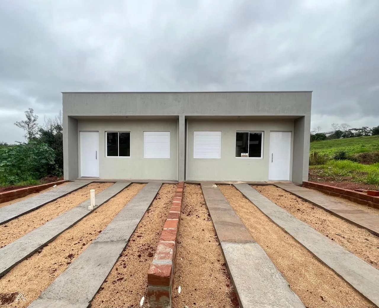 Casa geminada com 2 dormitórios, foto 1