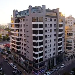 Fachada de um prédio residencial em Lajeado, Brasil.