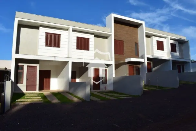 Fachada de um conjunto de casas modernas em Lajeado, Brasil.