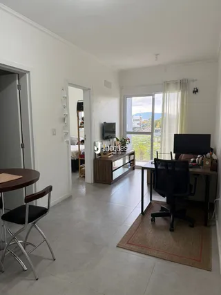Apartamento com 1 dormitório, foto 2