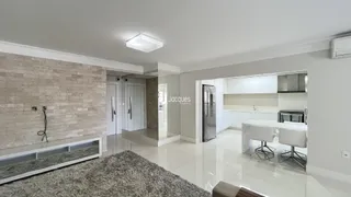 Apartamento com 3 dormitórios, foto 2