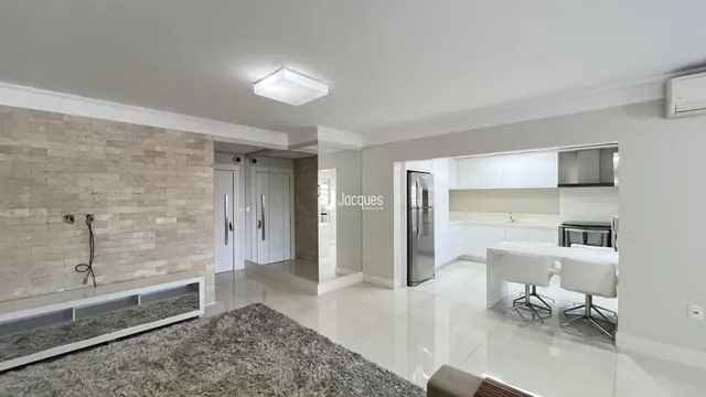 Apartamento com 3 dormitórios, foto 2
