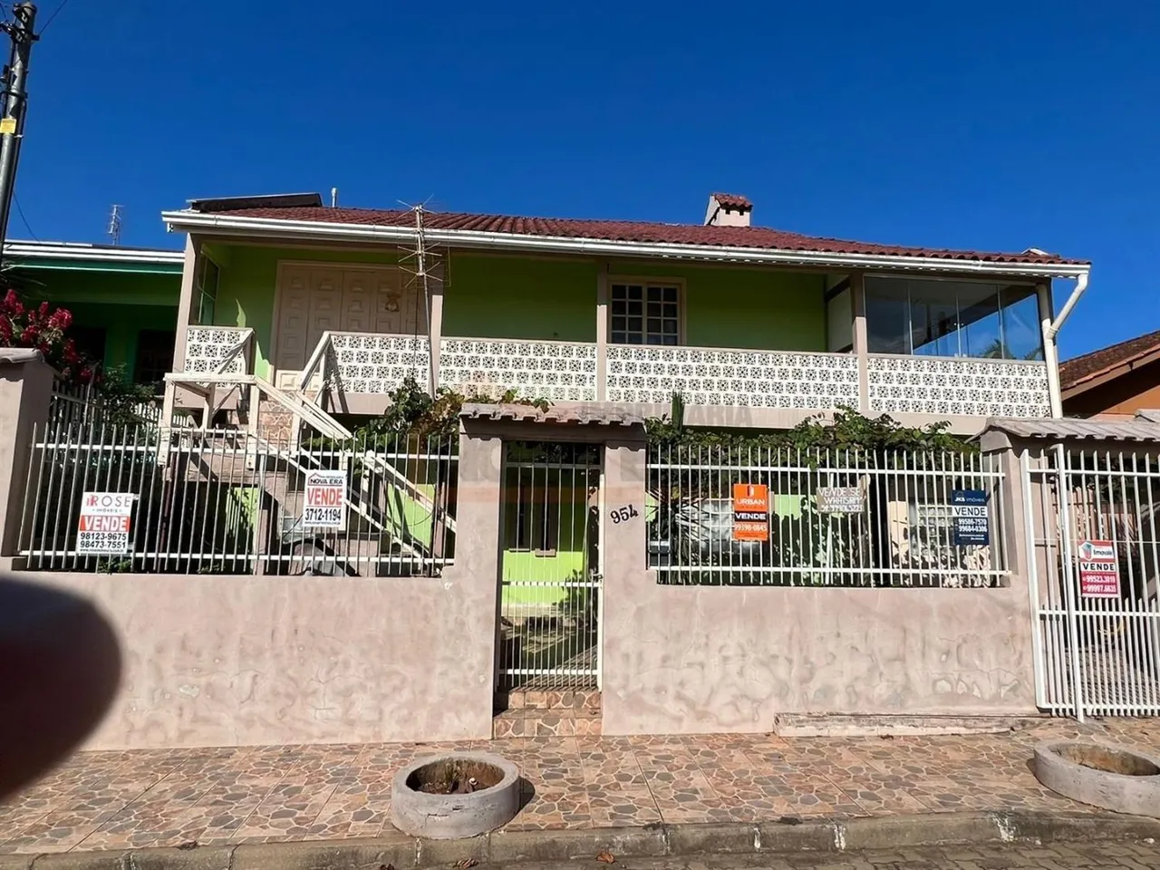 Casa com 4 dormitórios, foto 1