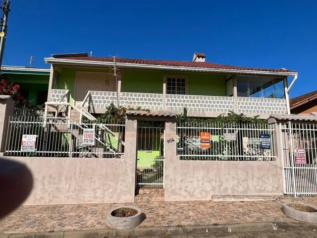 Casa com 4 dormitórios