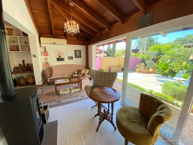 Casa com 4 dormitórios, foto 2