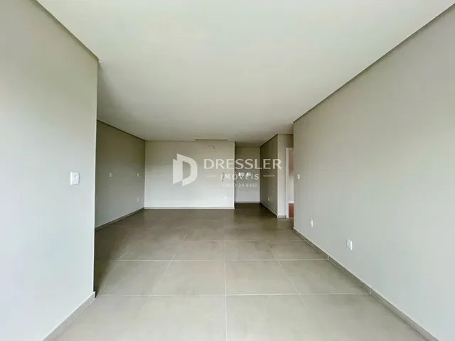 Corredor interno de um imóvel em Lajeado, Brasil.