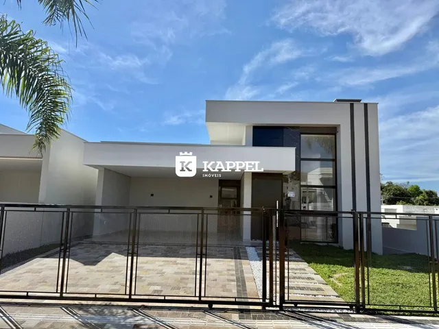 Fachada moderna de uma residência em Lajeado, Brasil.