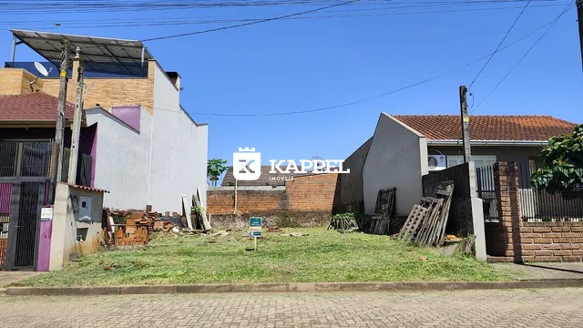 Fachada de uma residência em construção em Lajeado, Brasil.