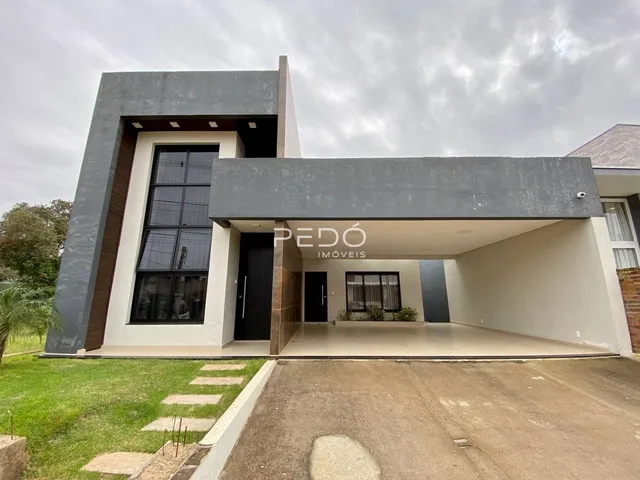 Fachada moderna de uma residência em Lajeado, Brasil.
