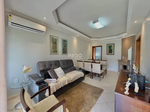 Foto da sala de estar de um imóvel em Lajeado, Brasil.