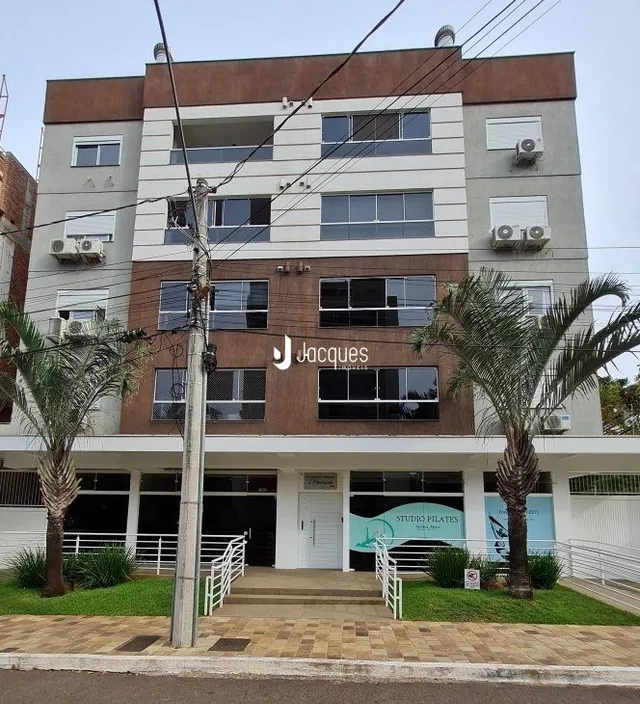 A fachada de um prédio residencial em Lajeado, Brasil.