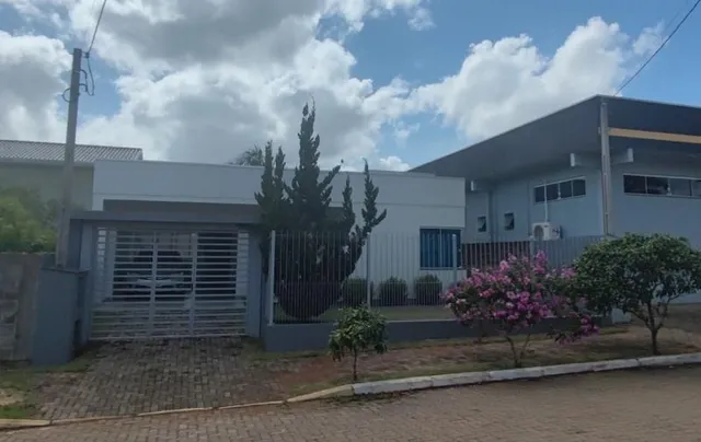 Casa com 1 dormitório
