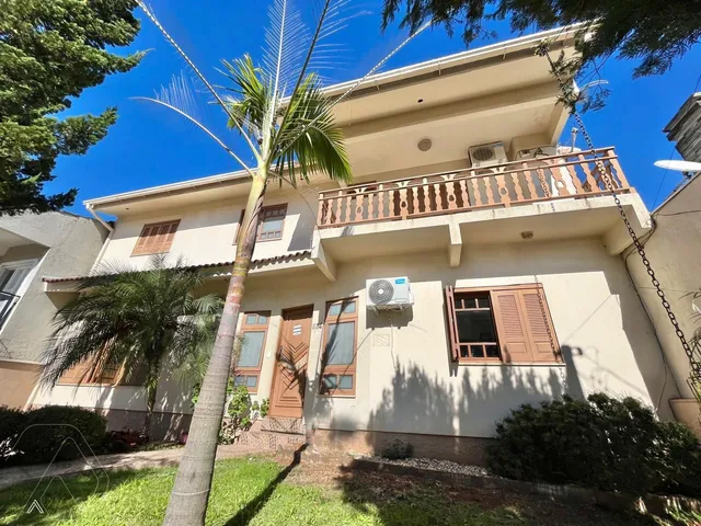 Casa com 4 dormitórios